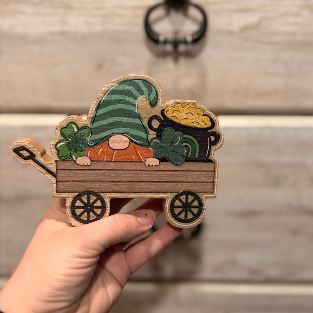 Gnome Wagon Patch with Green Hat and Gold Pot